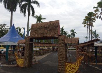 Pasar Ramadan Depan Gedung Sultan Suriansyah, Paman Birin Sediakan Stand Gratis untuk UMKM