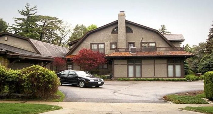 Miliki Harta Rp2.000 Triliun Tapi Tinggal di Rumah Rp 400 Juta-an