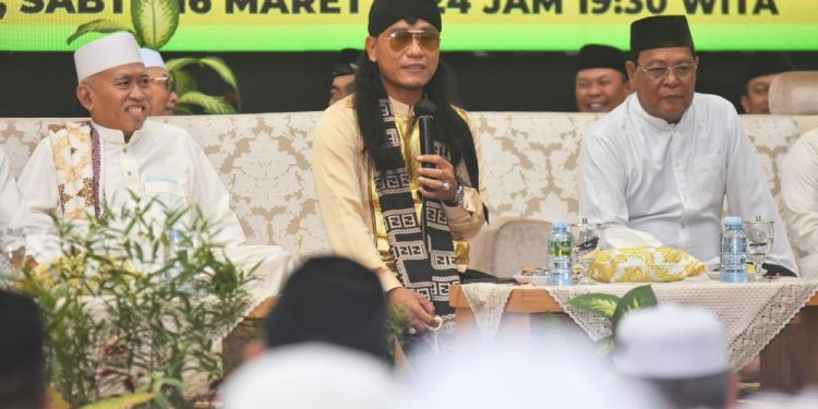 Warga Antusias Dengarkan Tausiyah Gus Miftah di Mahligai Pancasila