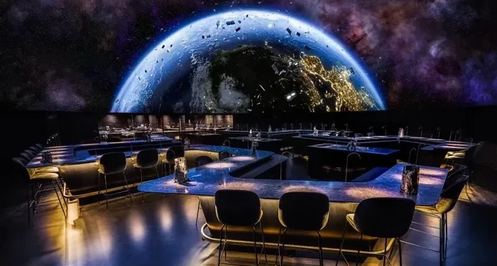 Wow, Ada Layanan Makan Mewah di Luar Angkasa, Tarifnya Segini