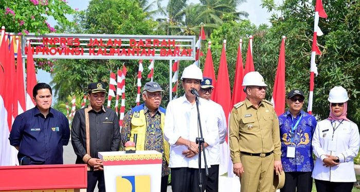 Resmikan Jalan Rp648 Miliar di Kalimantan, Ini Pesan Jokowi