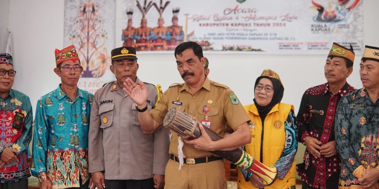 Harjad Ke-218 Kota Kapuas, Pemkab Gelar Ritual Adat Balian