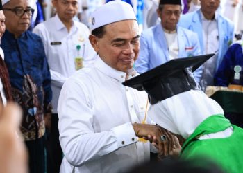 Zairullah Ingin Kegiatan Membasuh Kaki Orang Tua Jadi Tradisi di Tanbu