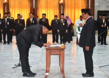 Paman Birin Lantik 65 Pejabat Struktural, Diantaranya 1 Pimpinan Tinggi Pratama