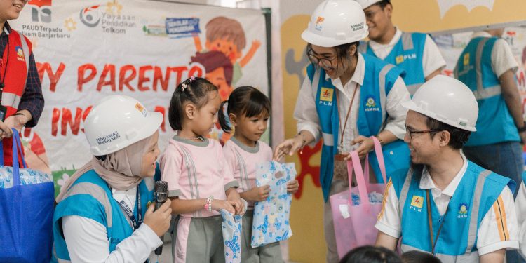 PLN Mengajar di TK Telkom Banjarbaru, Begini Keseruannya