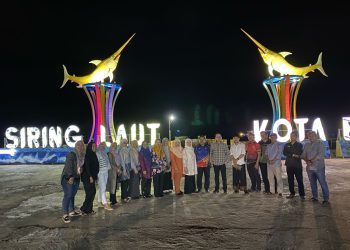 Tamu dari Malaysia Takjub dengan Keindahan Destinasi Wisata di Kotabaru