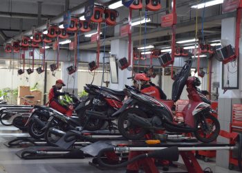 Tips Berkendara Aman dan Nyaman Selama Musim Hujan