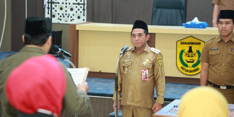 Isi Kekosongan, Arifin Noor Lantik Puluhan Pejabat Administrator dan Pengawas