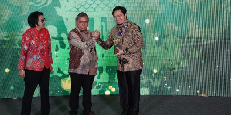 Kabupaten HST Kembali Raih Penghargaan Adipura