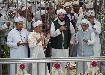 Tumpah Ruah, Puluhan Ribu Jemaah Hadiri Haul Ke-4 Guru Zuhdi