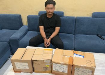 Pria Ini Curi Puluhan Ribu Kartu Perdana Senilai Rp136 Juta, Aksinya Terekam CCTV