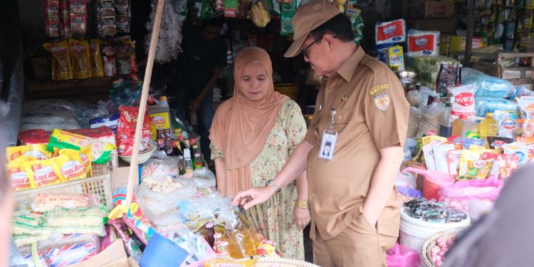 Wabup HST Pimpin Operasi Pasar Jelang Ramadan