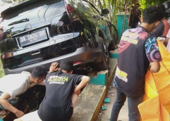 Pengendara Motor Tewas Ditabrak, Korban Masuk Kolong Mobil dan Terseret 8 Meter