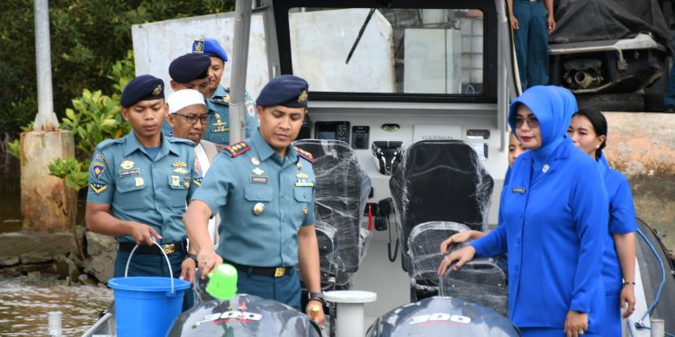 Perkuat Patroli Keamanan, Danlanal Kotabaru Resmikan Kapal RBB 12 Meter