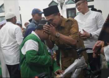 Hafal Al-Qur’an, 10 Santri Program SDSM Desa Karang Indah Dapat Hadiah Sepeda