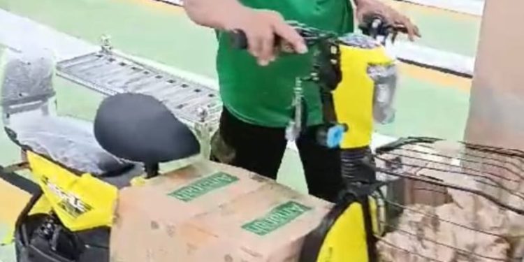 Sempat Viral! Begini Fakta Pria Bersepeda Listrik Dalam Masjid Al Jihad Banjarmasin