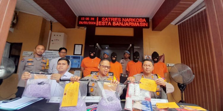 Polresta Banjarmasin Gagalkan Peredaran 13.697 Butir Ekstasi Lintas Provinsi