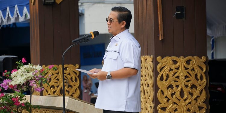 Serahkan Ratusan SK P3K, Ibnu Sina Tekankan Profesionalisme dan Loyalitas