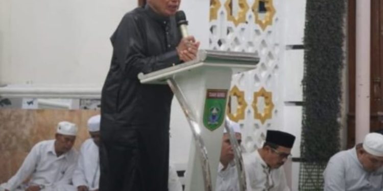 Pemkab Tanbu Peringati Malam Nuzulul Qur’an di Masjid Darul Azhar