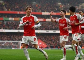 Arsenal vs Brentfor: Menang 2-1, The Gunners Rebut Puncak Klasemen dari Liverpool
