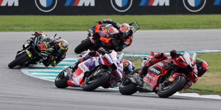 Banyak Pembalap Tak Punya Kontrak, Bos Yamaha Yakin MotoGP 2024 Bakal Sengit