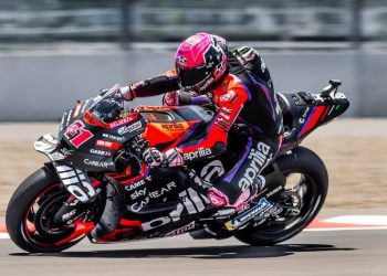Aleix Espargaro Girang Aprilia Makin Kompetitif dengan Ducati Jelang MotoGP 2024