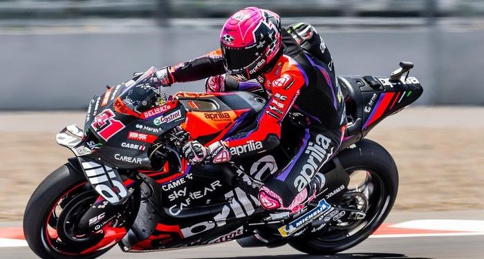Aleix Espargaro Girang Aprilia Makin Kompetitif dengan Ducati Jelang MotoGP 2024