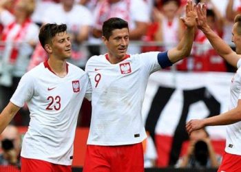 Polandia vs Estonia di Playoff Euro 2024: Robert Lewandowski Cs Menang 5-1!