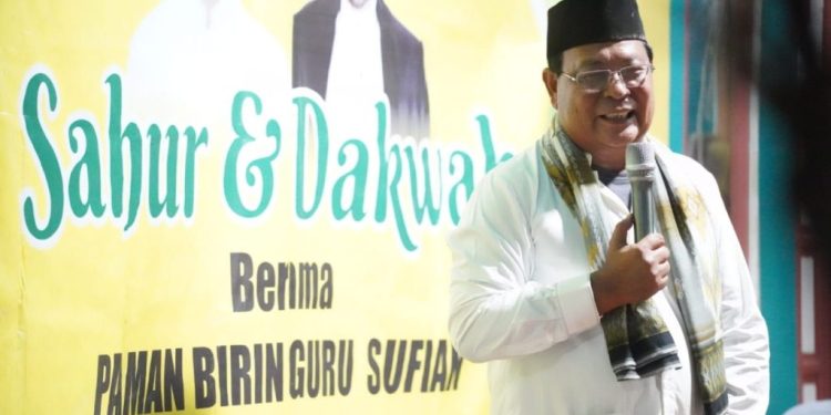 Malam Lailatul Qadar, Paman Birin Sahur Bersama Warga Tunggul Irang
