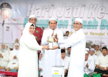 Zairullah Azhar Sampaikan Sejumlah Penghargaan di Momen Harjad Ke-21 Tanbu