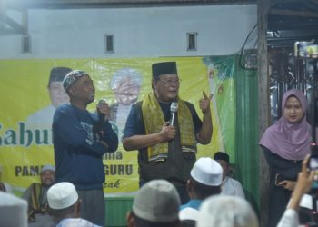 Safari Sahur dan Da’wah, Dua Warga Tatah Makmur Dapat Hadiah Umrah dari Paman Birin