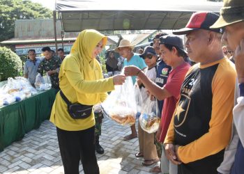 Kodim HST Gelar Bazar Murah dan Bagikan Paket Sembako