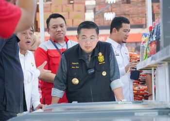 Operasi Pasar Jelang Lebaran, Ibnu Sina Pastikan Harga Bapok Masih Stabil