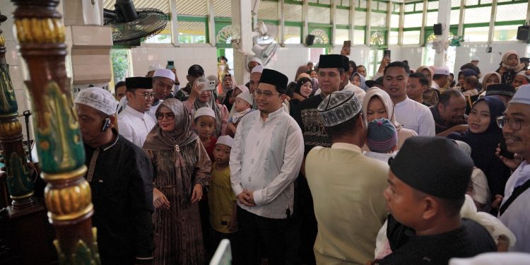 Aulia Hadiri Tradisi Batumbang Apam di Desa Pajukungan