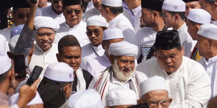 Haul Ke-218 Datu Kalampayan, Paman Birin dan Acil Odah Membaur dengan Jemaah