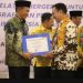 Pemkab Tanbu Juara 1 Kategori Mitra Bapak dan Bunda Asuh Anak Stunting Terbanyak