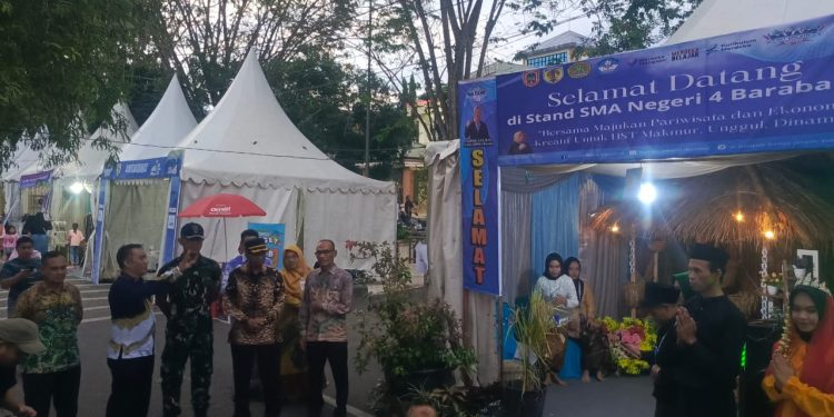 Resmi Dibuka, Puluhan Pelaku UMKM Ramaikan Bazar Kreatif HST 2024