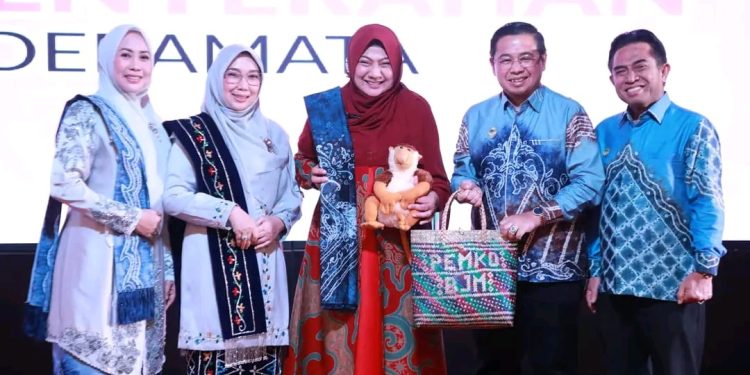 Momen Hari Kartini, Walikota Banjarmasin Ingatkan Soal Keharmonisan dalam Keluarga