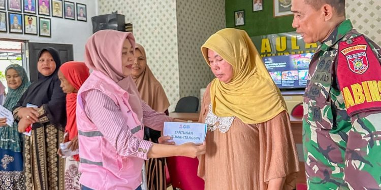 Peringati Hari Kartini, PLN Beri Santunan untuk 30 Muslimah Tangguh di Kalsel