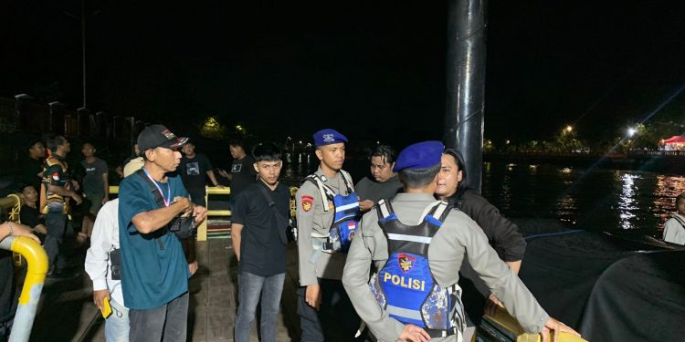 Geger! Pasutri Diduga Ceburkan Diri ke Sungai Martapura