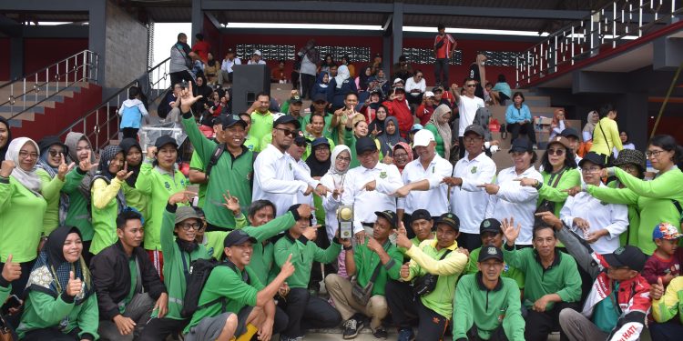 Kuala Kapuas Kembali Raih Piala Adipura, Pemkab Kapuas Gelar Arak-arakan Piala Adipura