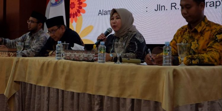 Acil Odah Sampaikan Kepemimpinan Perempuan Dalam Keluarga