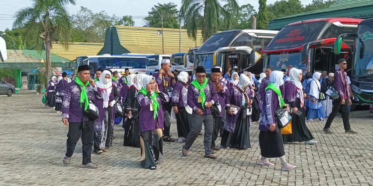 169 Jemaah Calon Haji Kapuas Tiba di Embarkasi Banjarmasin