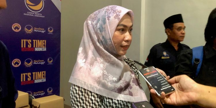 Serius Maju di Pilkada Banjarbaru, Lisa Halaby Serahkan Berkas ke NasDem dan Golkar