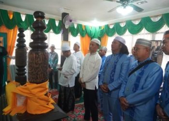 Sekda Tanbu Ziarah ke Makam Pejuang Syiar Islam Kaltim