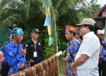 Erlin Hardi Hadiri Ritual Adat Mamapas Lewu di Desa Penda Ketapi