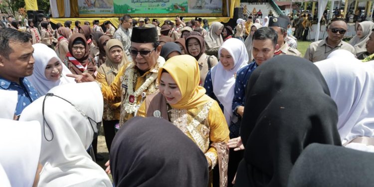 Paman Birin dan Acil Odah Berikan Hadiah Umrah di Momen Harjad Ke-72 HSU