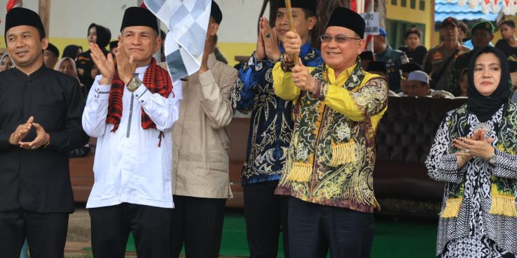 Sayed Jafar Lantik Dewan Hakim dan Lepas Pawai Ta’ruf MTQ Ke-54 Kabupaten Kotabaru