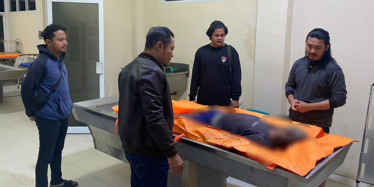 Pria Paruh Baya Ditemukan Tak Beryawa di Belakang Tongkang Batubara