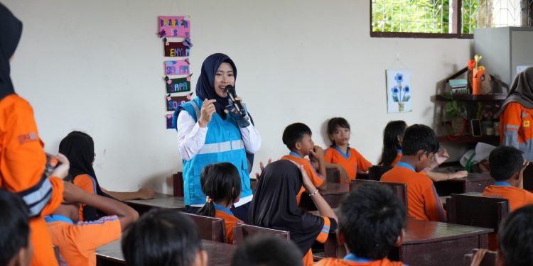 Aksi Srikandi PLN Penerus Kartini untuk Generasi Emas